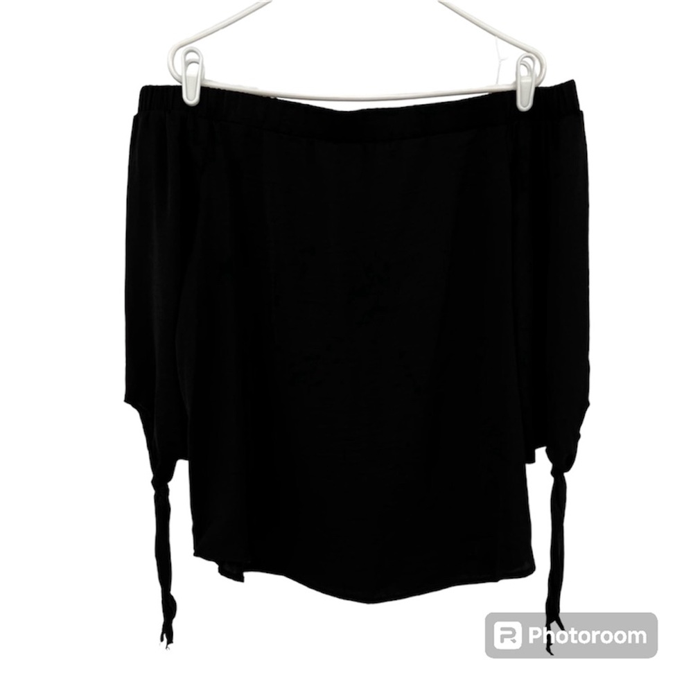 Women’s Apt 9 sexy off the shoulder blouse